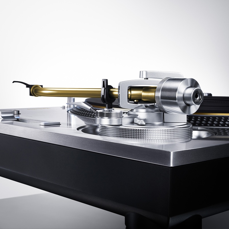 Technics SL-1200/1210GME  Technics SL-1200/1210GME