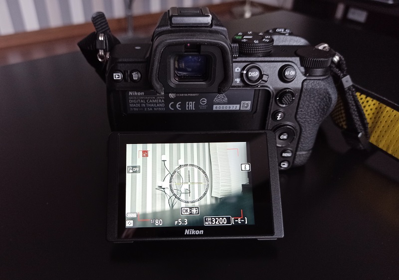 Nikon Z5 - wizjer oraz ekran