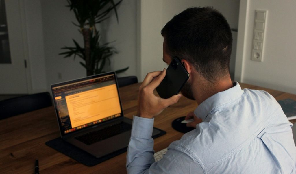 Jak nagrać rozmowę telefoniczną na smartfonie? Doradzamy