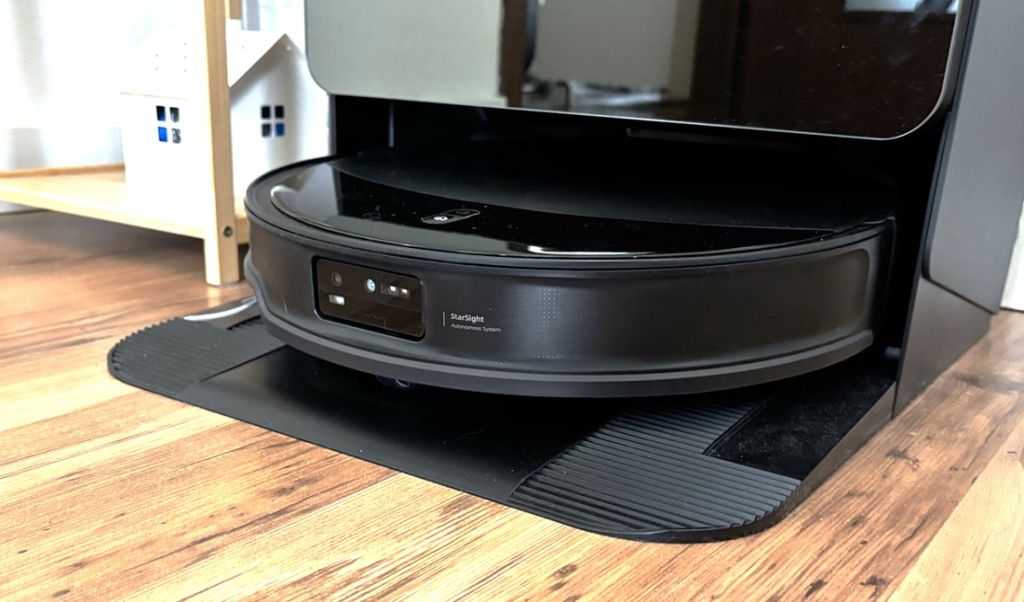 Roborock Saros 10R – smukły robot, który wjeżdża pod najniższe meble i skutecznie sprząta. Recenzja