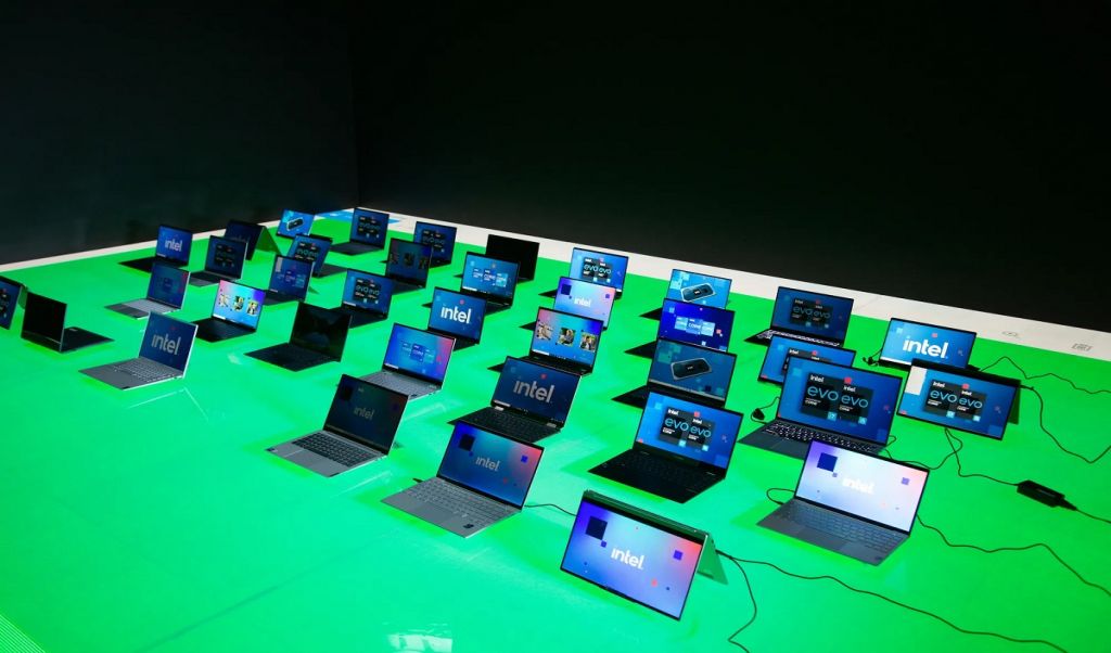 Intel na start CES2021 pokazał nowe procesory dla desktopów i laptopów