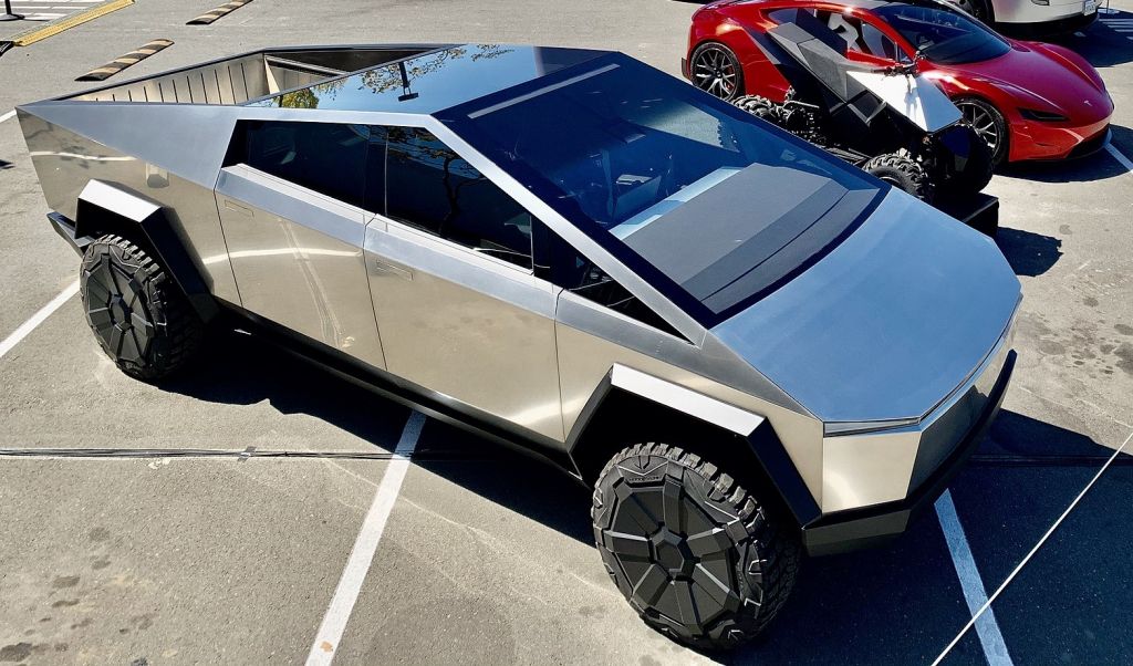 Cybertruck od Tesli jest już gotowy. Pierwsze dostawy w tym roku