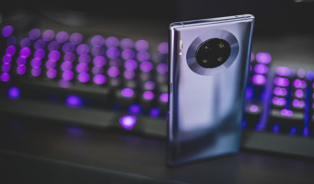 Huawei się zwija przez sankcje? Zmniejszy produkcję smartfonów nawet o 60%