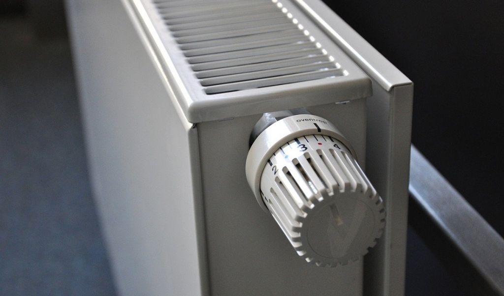 Wybieramy energooszczędny grzejnik elektryczny do domu