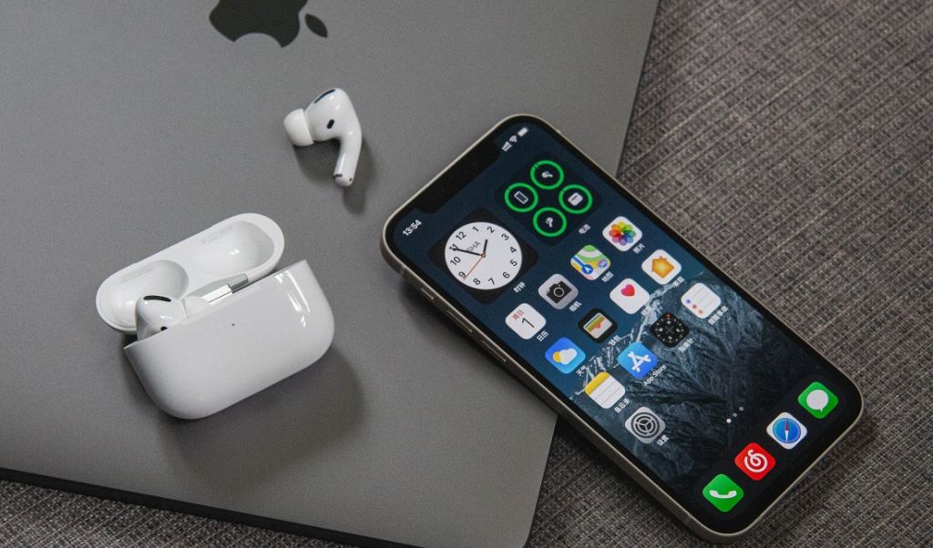 9 sztuczek na iPhone’a z iOS 15, które przydadzą się w codziennym użytkowaniu