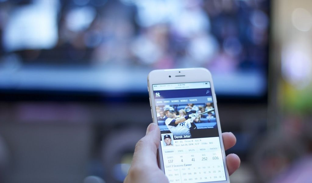 DLNA – czym jest, jak działa i do czego służy? Wyjaśniamy