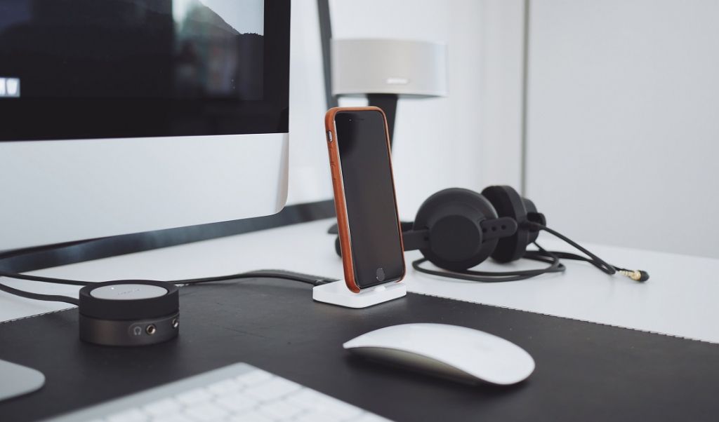 Doładowywanie jednego urządzenia z akumulatora innego? To możliwe