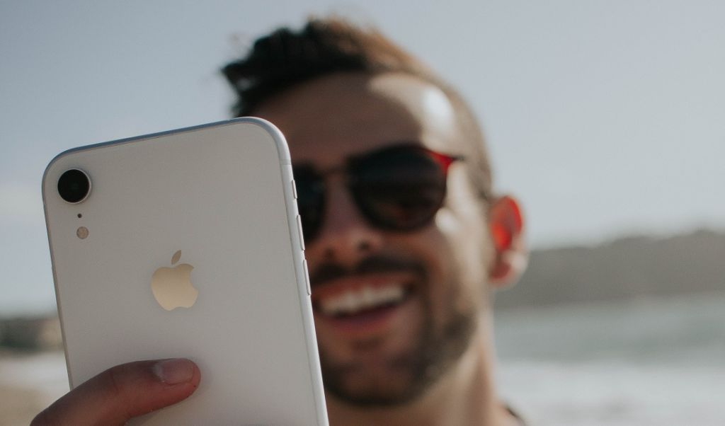 Back Tap. Ukryta funkcja iPhone’a, która bardzo się przyda