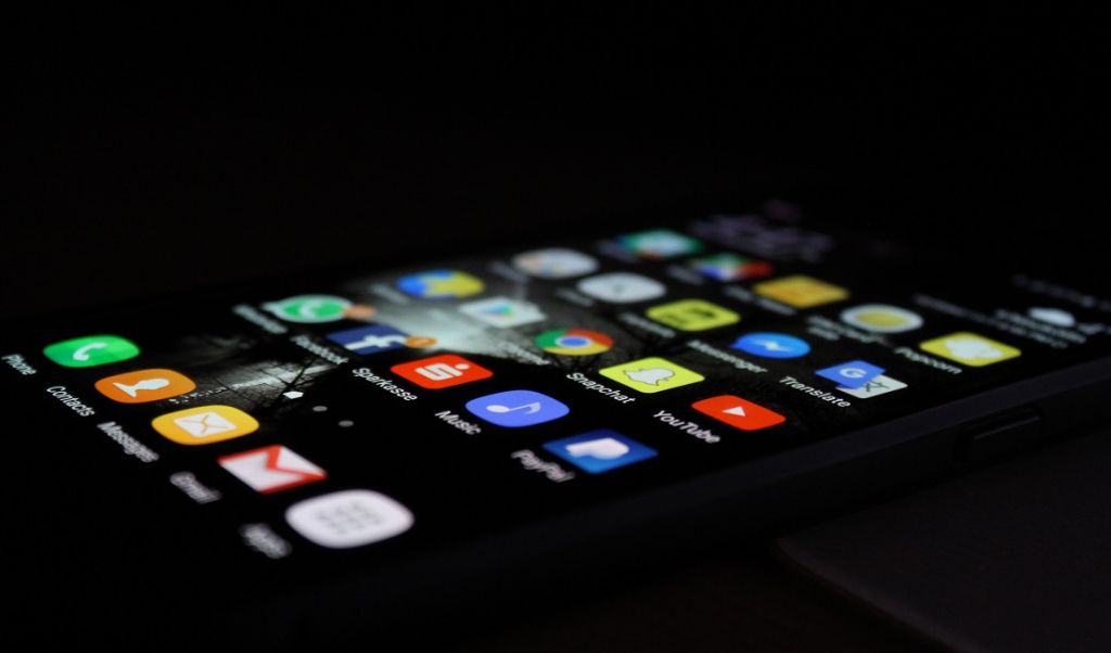 Niebezpieczne aplikacje z Google Play i App Store. Usuń je jak najszybciej