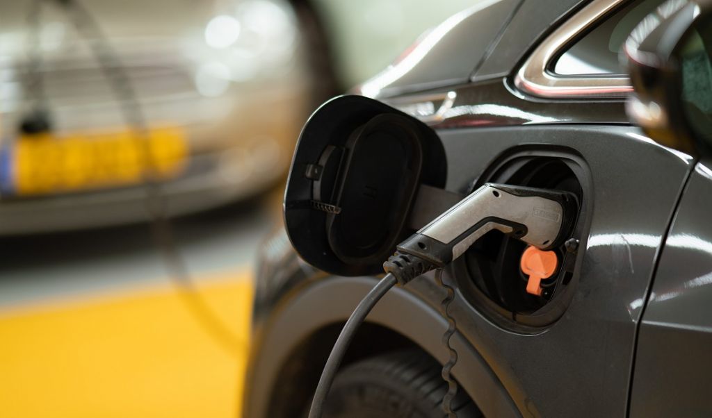 Aplikacje przydatne dla posiadaczy aut elektrycznych