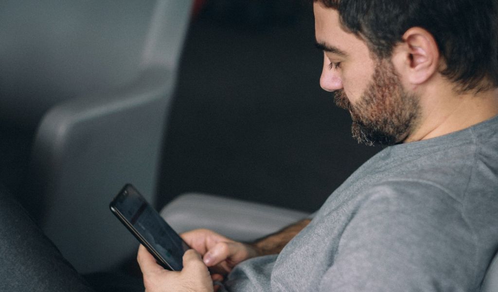 Stary SMS lepszy od komunikatora? 11 udogodnień Wiadomości Google, z których warto korzystać