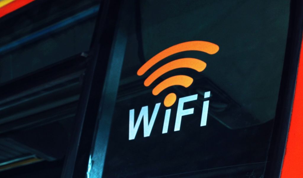 Ktoś na dziko podłącza się do twojej sieci Wi-Fi? Jak to wykryć?
