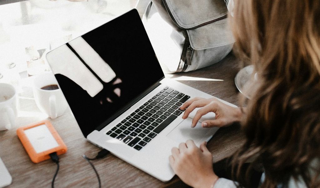 Jak wykonać kopię zapasową Windows i macOS? Poradnik