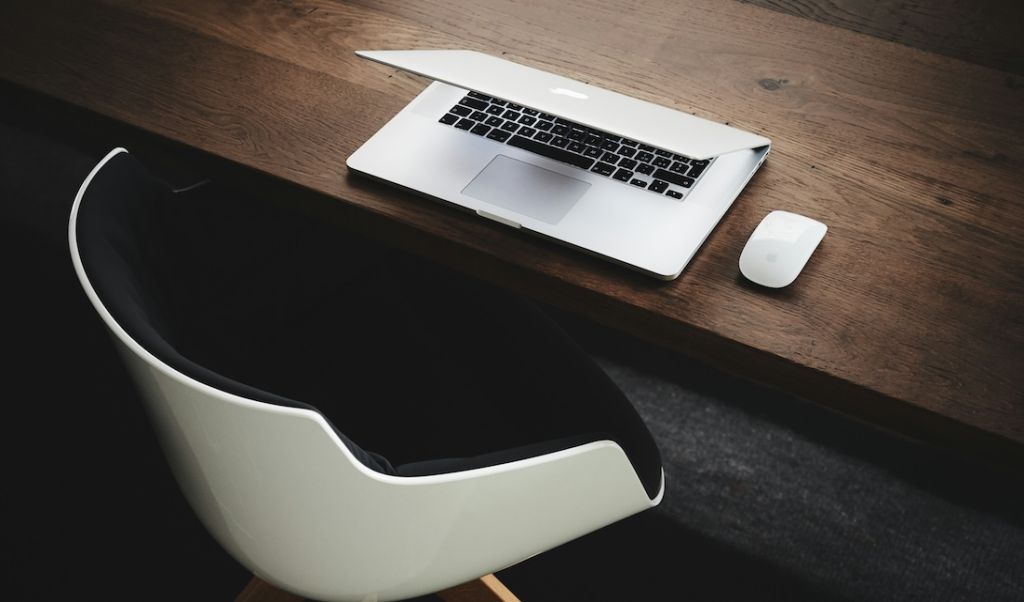 Jak przedłużyć działanie laptopa na Baterii? 10 sposobów na zmniejszenie zużycia energii