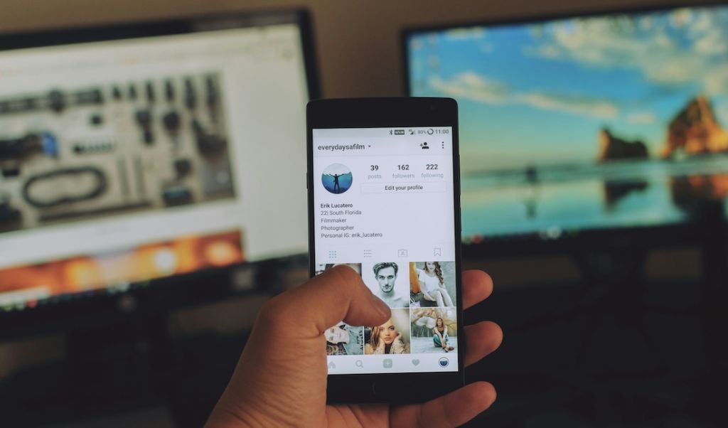 Telefon się nagrzewa. Czy to dobrze? Wyjaśniamy