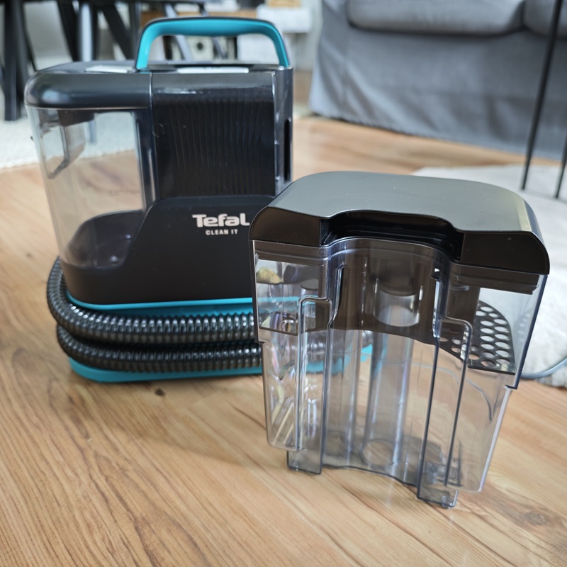 Tefal Clean It IZ5020 – recenzja kompaktowego odkurzacza piorącego