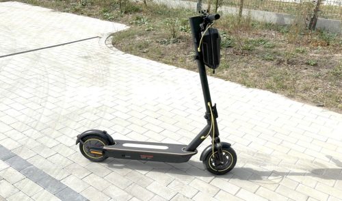 Hulajnoga elektryczna XRIDER M10 – alternatywa dla transportu publicznego